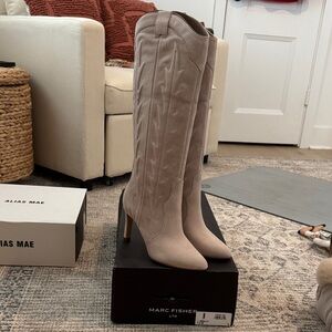 Marc Fisher Women's Western Heeled Boots